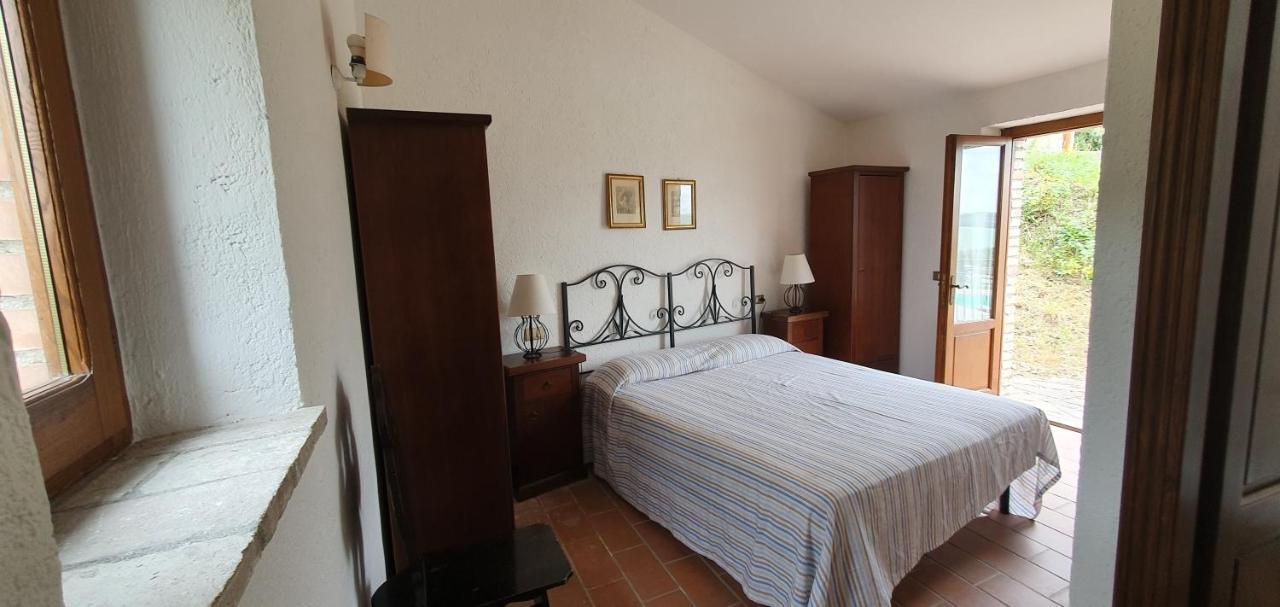 Poloturisticoumbria Rustico Con Piscina Vista Lago Passignano sul Trasimeno Kültér fotó